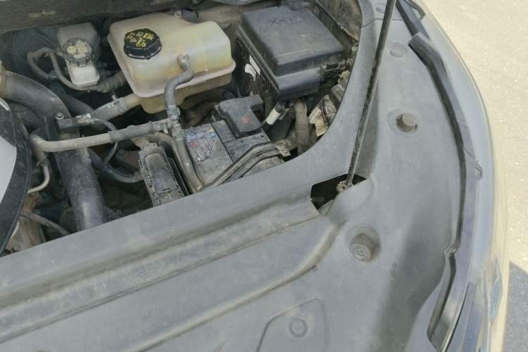 Used SAIC MAXUS G50 2021 1.5T Manual Comfort A Engine Bay Left