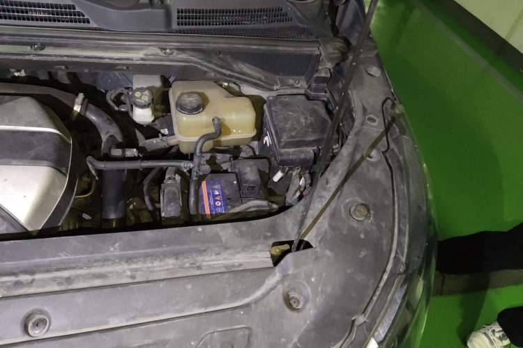 Used SAIC MAXUS G50 2021 1.5T Automatic Comfort Touring B Engine Bay Left