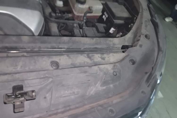 Used SAIC MAXUS G50 2021 1.5T Automatic Comfort Touring B Engine Bay Left