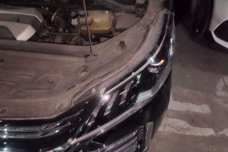 Used SAIC MAXUS G50 2021 PLUS 1.5T Automatic Escort Edition Engine Bay Left