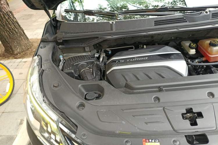 Used SAIC MAXUS G50 2021 PLUS 1.5T Automatic Navigation Version Engine Bay Right