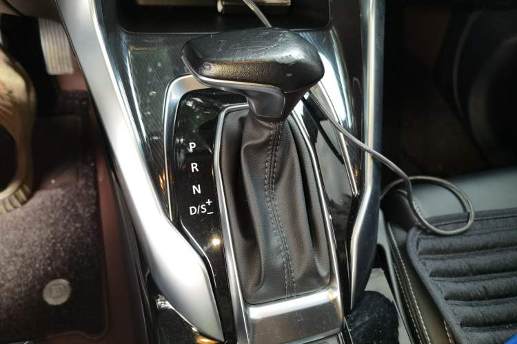 Used SAIC MAXUS G50 2021 1.5T Automatic Comfort Touring B Gear Lever