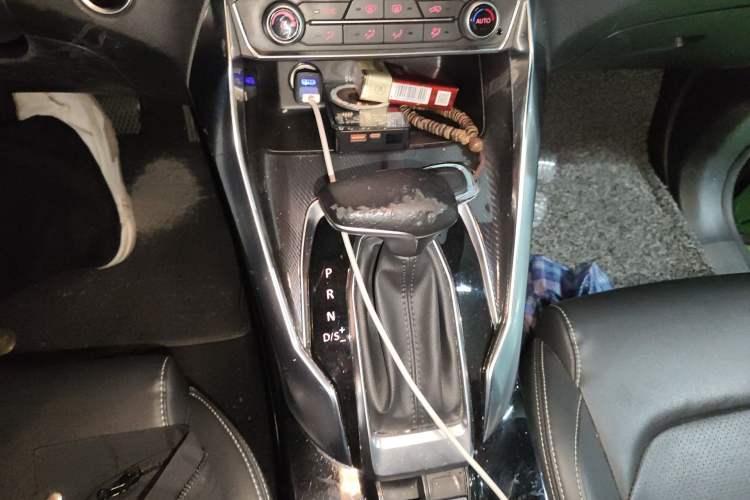 Used SAIC MAXUS G50 2021 1.5T Automatic Comfort Touring B Gear Lever