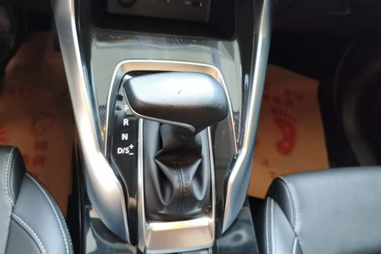 Used SAIC MAXUS G50 2021 1.5T Automatic Comfort Touring B Gear Lever
