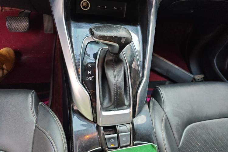 Used SAIC MAXUS G50 2021 1.5T Automatic Comfort Touring B Gear Lever