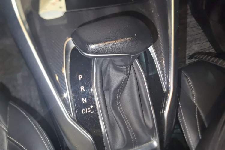 Used SAIC MAXUS G50 2021 1.5T Automatic Comfort Touring B Gear Lever