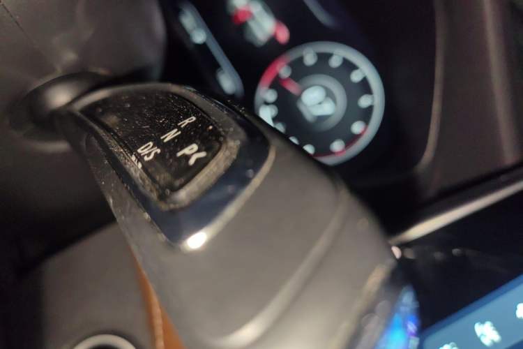 Used SAIC MAXUS G50 2021 PLUS 1.5T Automatic Escort Edition Gear Lever