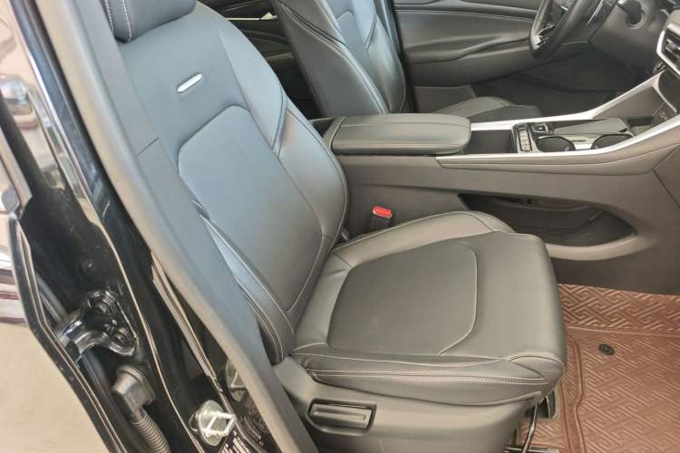 Used SAIC MAXUS G50 2021 PLUS 1.5T Automatic Cruise Version Interior 1