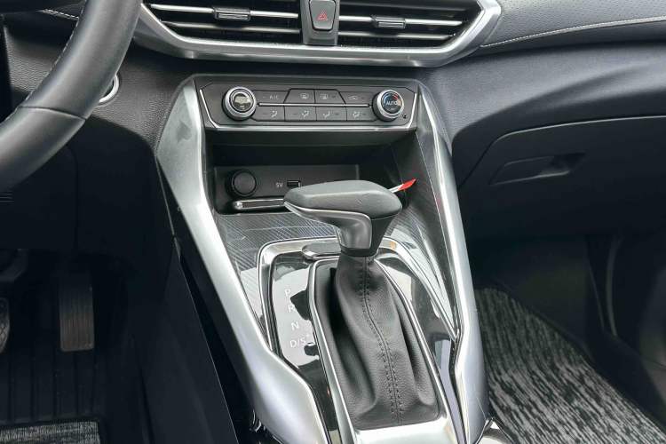 Used SAIC MAXUS G50 2021 1.5T Automatic Comfort Touring B Interior 5