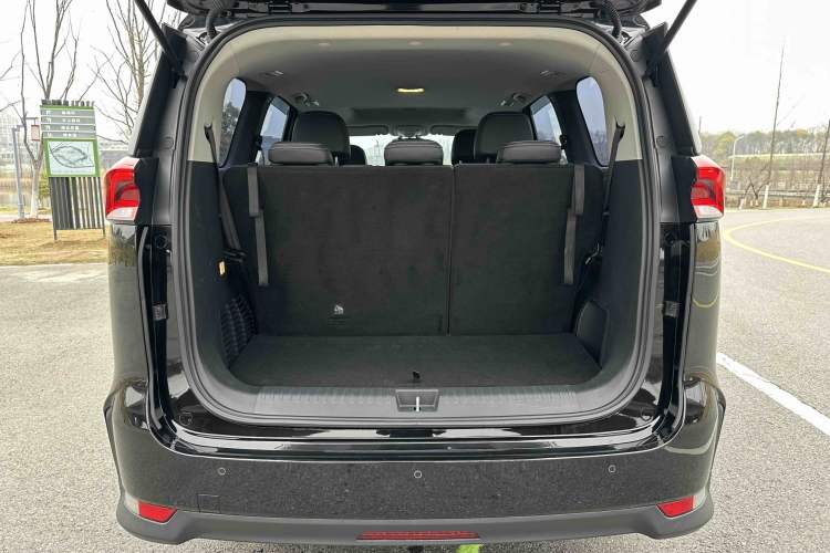 Used SAIC MAXUS G50 2021 1.5T Automatic Comfort Touring B Interior 9