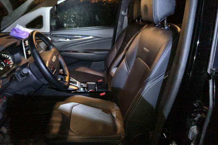 Used SAIC MAXUS G50 2021 1.5T Automatic Comfort Touring B Left Front Seat