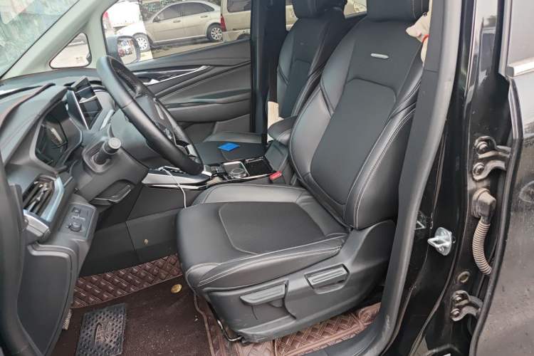 Used SAIC MAXUS G50 2021 1.5T Automatic Comfort Touring B Left Front Seat