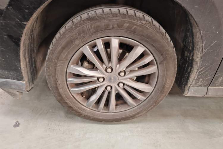Used SAIC MAXUS G50 2021 PLUS 1.5T Automatic Navigation Version Left Front Wheel Hub
