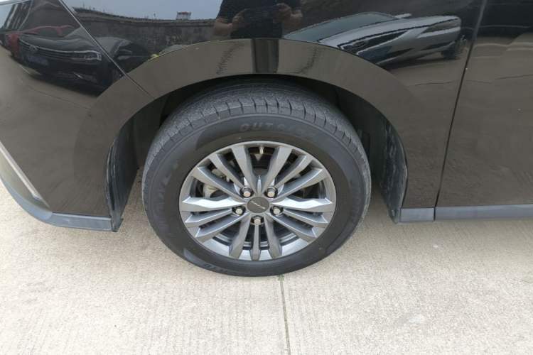 Used SAIC MAXUS G50 2021 1.5T Automatic Comfort Touring B Left Front Wheel Hub