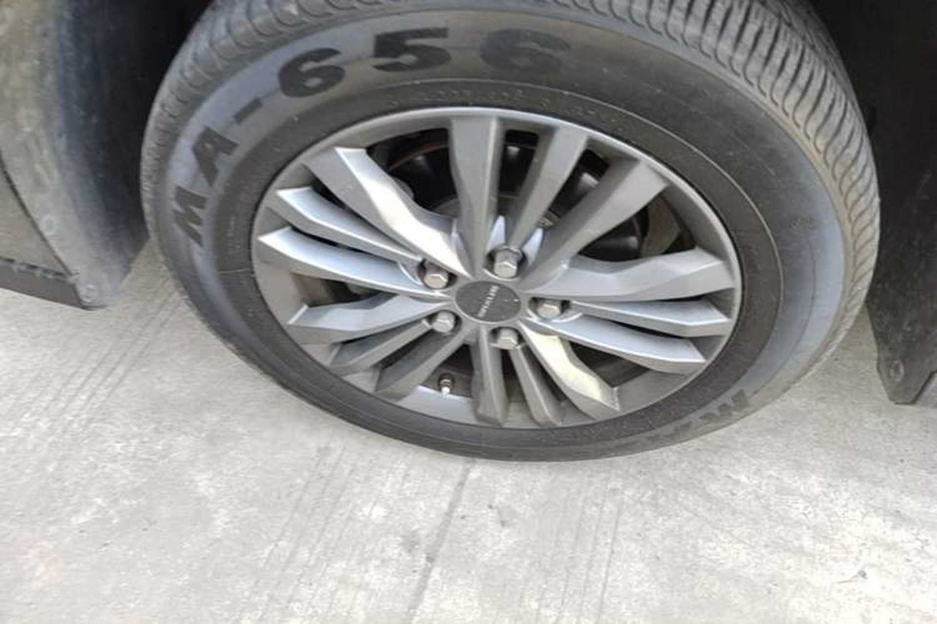 Used SAIC MAXUS G50 2021 1.5T Automatic Comfort Touring B Left Front Wheel Hub