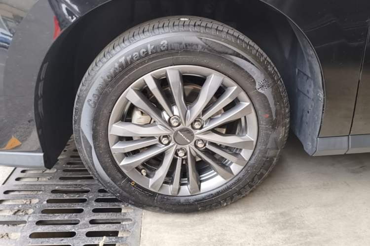 Used SAIC MAXUS G50 2021 1.5T Automatic Comfort Touring B Left Front Wheel Hub