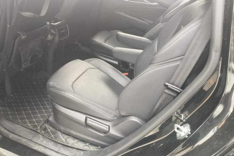 Used SAIC MAXUS G50 2021 PLUS 1.5T Automatic Navigation Version Left Rear Seat