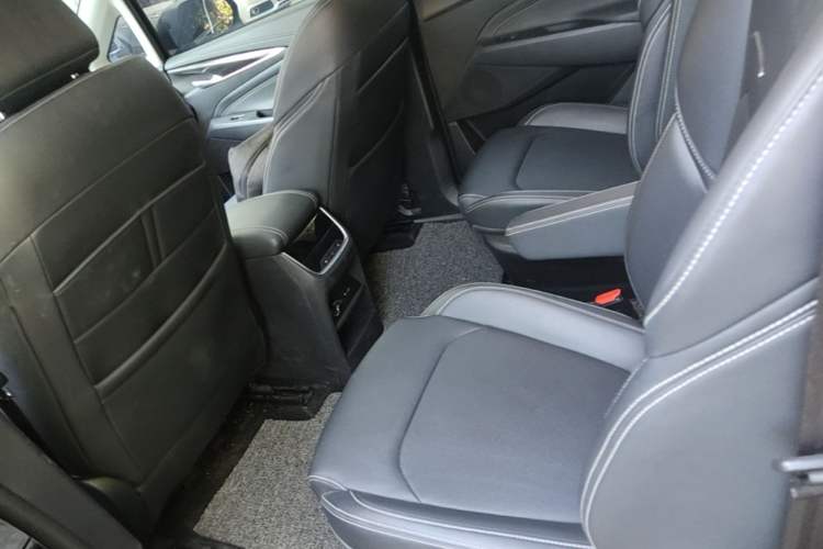 Used SAIC MAXUS G50 2021 1.5T Automatic Comfort Touring B Left Rear Seat