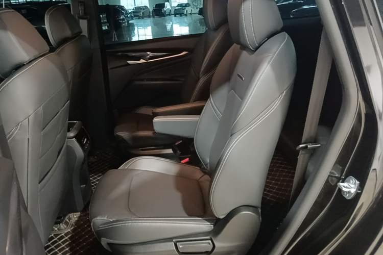 Used SAIC MAXUS G50 2021 PLUS 1.5T Automatic Navigation Version Left Rear Seat