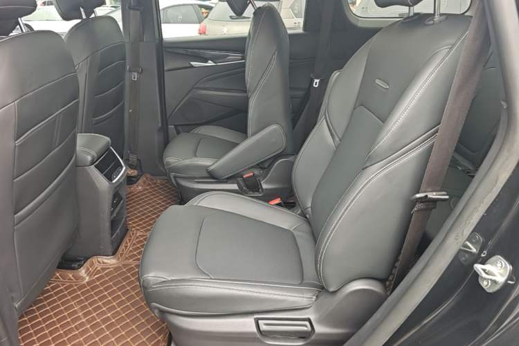 Used SAIC MAXUS G50 2021 1.5T Automatic Comfort Touring B Left Rear Seat
