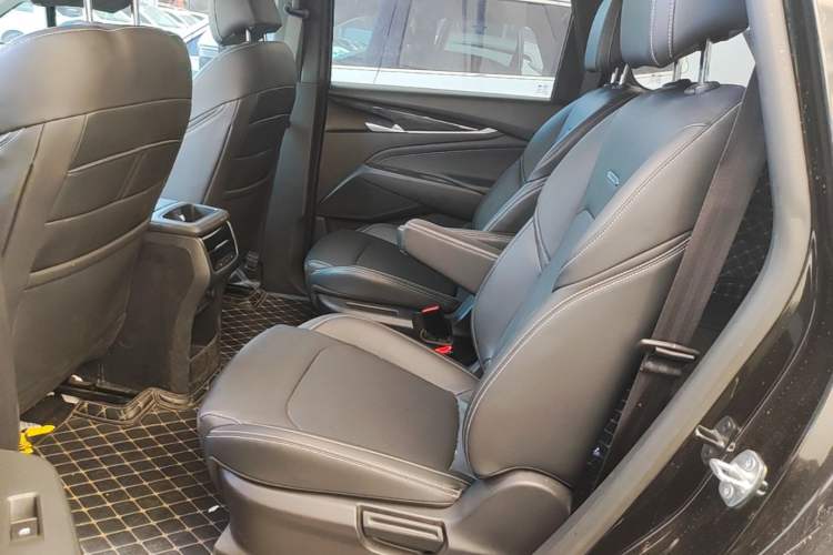 Used SAIC MAXUS G50 2021 PLUS 1.5T Automatic Navigation Version Left Rear Seat