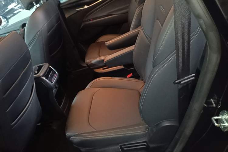 Used SAIC MAXUS G50 2021 PLUS 1.5T Automatic Navigation Version Left Rear Seat