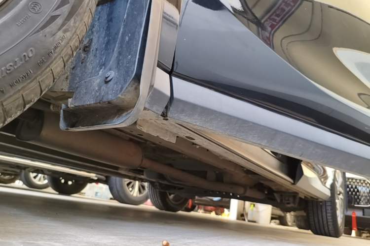 Used SAIC MAXUS G50 2021 PLUS 1.5T Automatic Cruise Version Left Side Sill