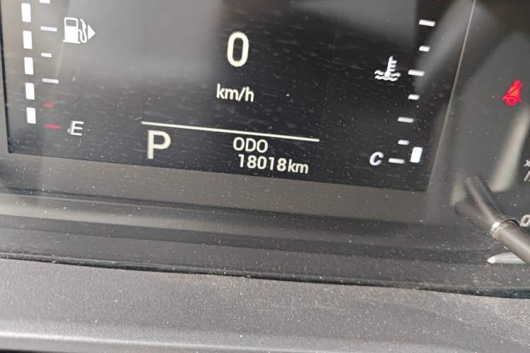 Used SAIC MAXUS G50 2021 1.5T Automatic Comfort Touring B Odometer Close Up