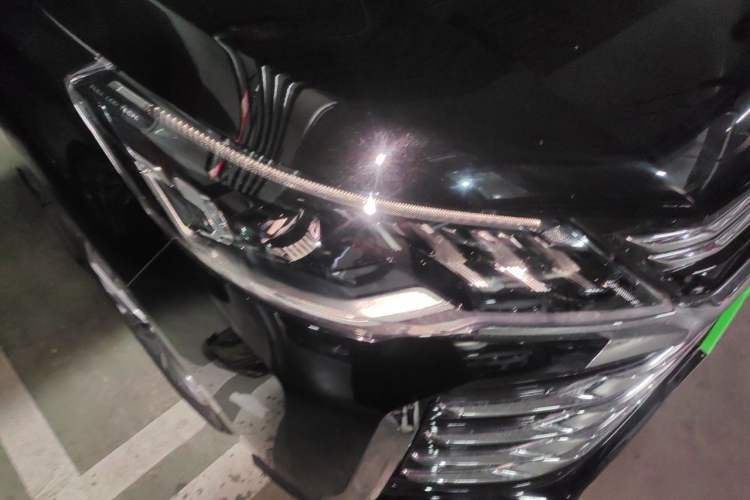 Used SAIC MAXUS G50 2021 PLUS 1.5T Automatic Escort Edition Right Front Headlight