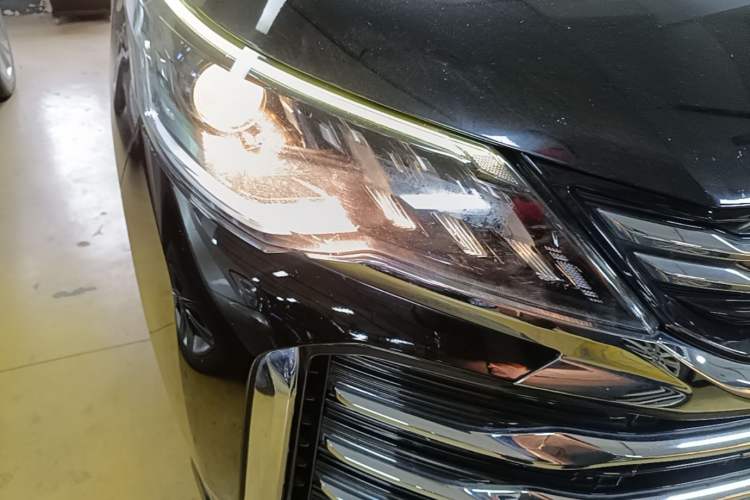 Used SAIC MAXUS G50 2021 PLUS 1.5T Automatic Navigation Version Right Front Headlight