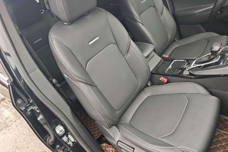 Used SAIC MAXUS G50 2021 1.5T Automatic Comfort Touring B Right Front Seat