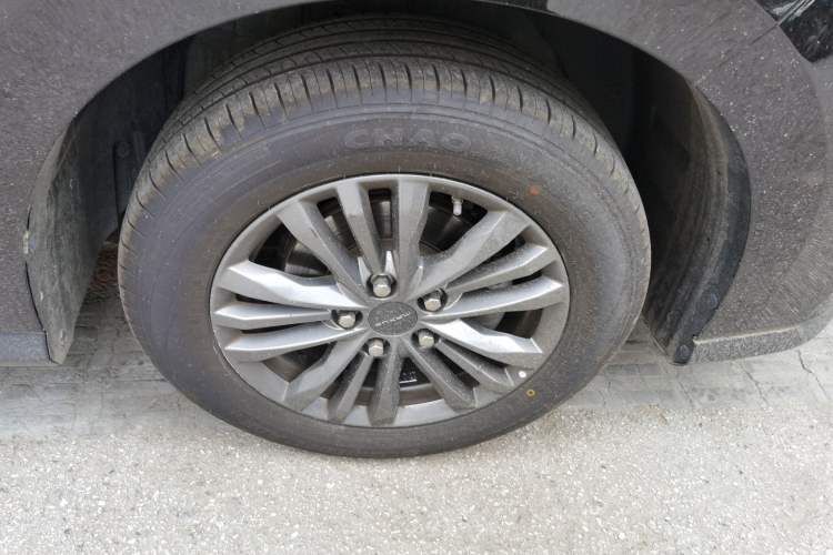 Used SAIC MAXUS G50 2021 1.5T Automatic Comfort Touring B Right Front Wheel Hub