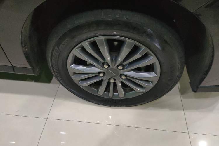 Used SAIC MAXUS G50 2021 1.5T Automatic Comfort Touring B Right Front Wheel Hub