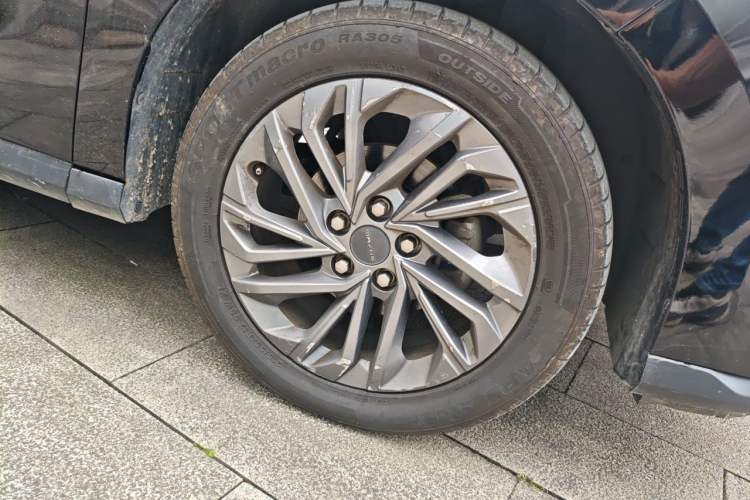 Used SAIC MAXUS G50 2021 PLUS 1.5T Automatic Cruise Version Right Front Wheel Hub