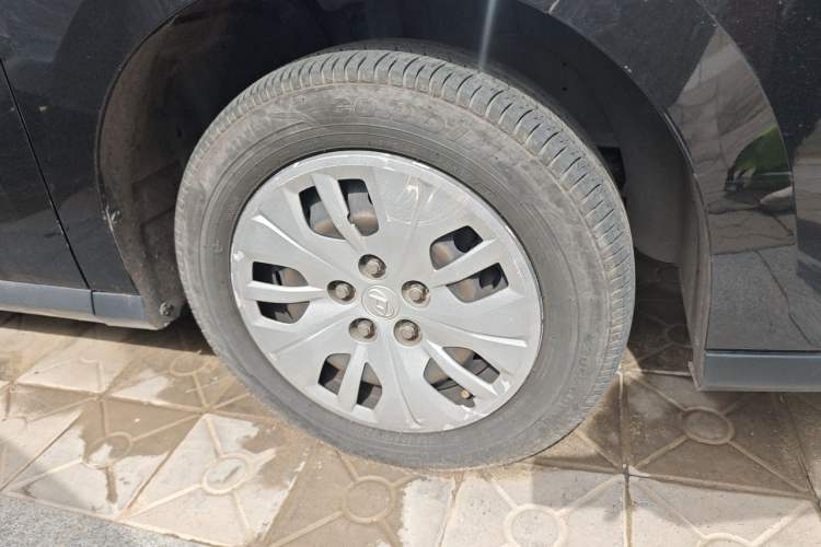 Used SAIC MAXUS G50 2021 1.5T Manual Comfort A Right Front Wheel Hub
