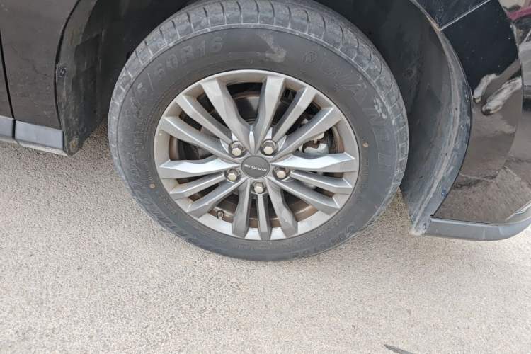 Used SAIC MAXUS G50 2021 1.5T Automatic Comfort Touring B Right Front Wheel Hub