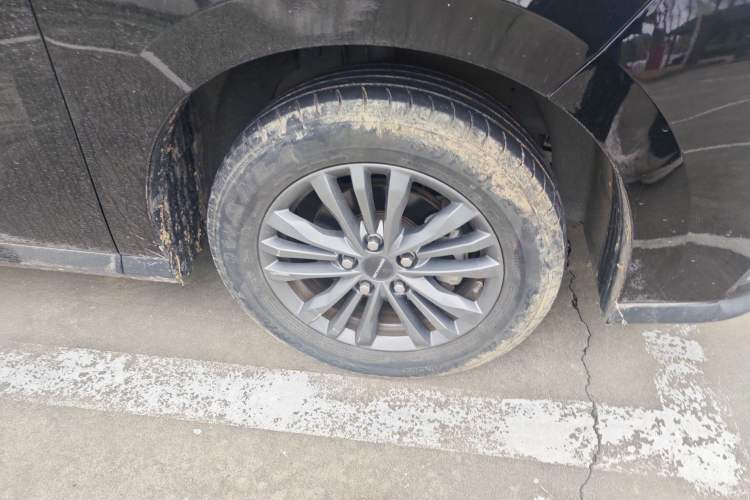 Used SAIC MAXUS G50 2021 1.5T Automatic Comfort Touring B Right Front Wheel Hub