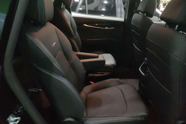 Used SAIC MAXUS G50 2021 1.5T Automatic Comfort Touring B Right Rear Seat