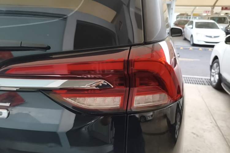 Used SAIC MAXUS G50 2021 1.5T Automatic Comfort Touring B Right Rear Taillight