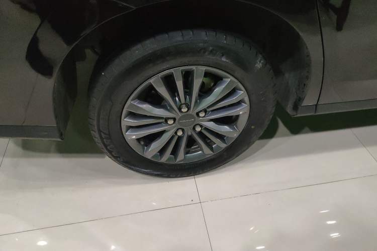 Used SAIC MAXUS G50 2021 1.5T Automatic Comfort Touring B Right Rear Wheel Hub