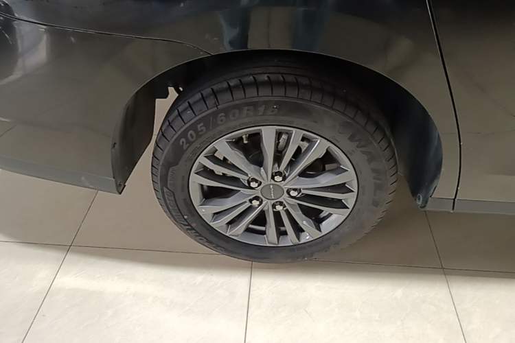 Used SAIC MAXUS G50 2021 PLUS 1.5T Automatic Navigation Version Right Rear Wheel Hub