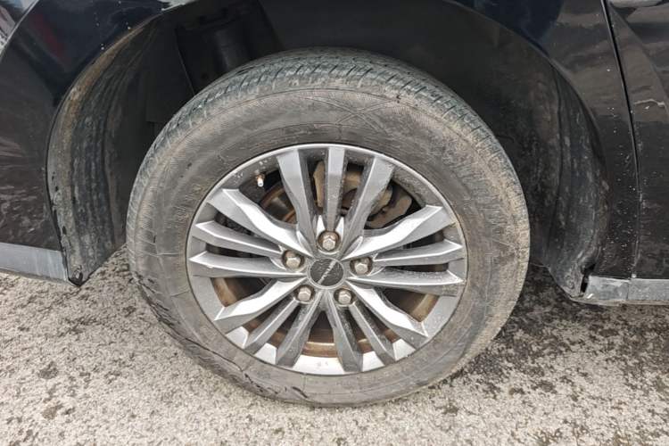 Used SAIC MAXUS G50 2021 1.5T Automatic Comfort Touring B Right Rear Wheel Hub