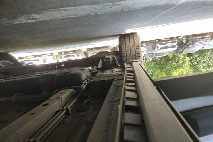 Used SAIC MAXUS G50 2021 1.5T Automatic Comfort Touring B Right Side Sill