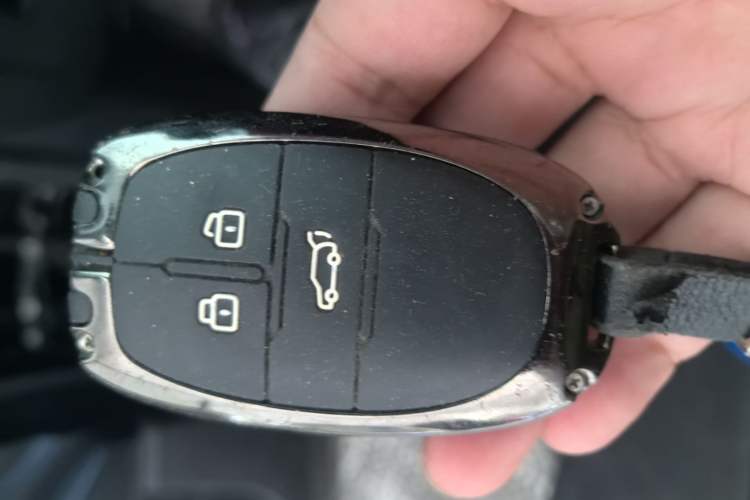 Used SAIC MAXUS G50 2021 1.5T Automatic Comfort Touring B Vehicle Key