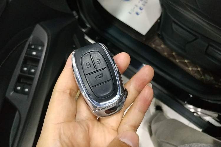 Used SAIC MAXUS G50 2021 1.5T Automatic Comfort Touring B Vehicle Key