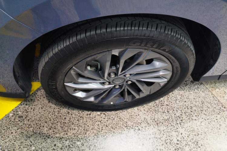 Used SAIC MAXUS G50 2021 PLUS 1.5T Automatic Cruise Version Left Front Wheel Hub