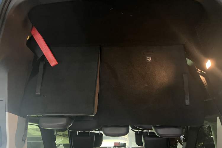 Used SAIC MAXUS G50 2021 PLUS 1.5T Automatic Pilot Edition Trunk