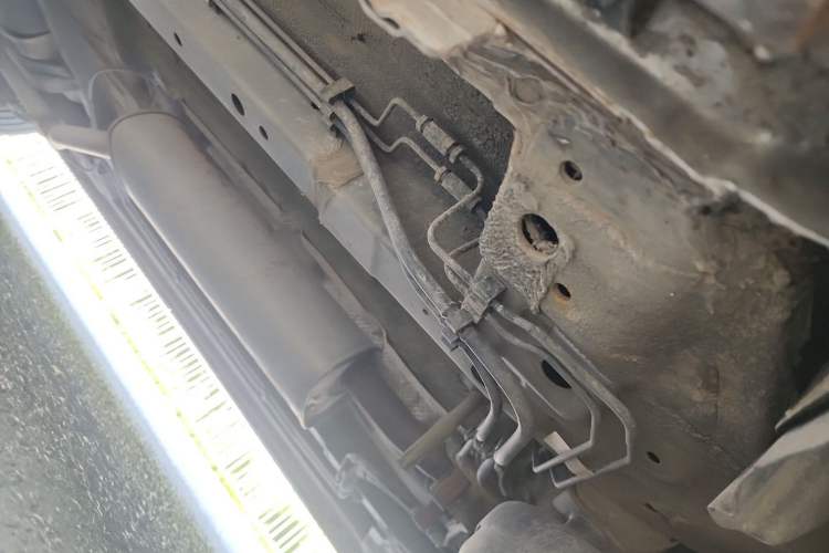 Used SAIC MAXUS G50 2021 1.5T Manual Touring B Chassis Front Right