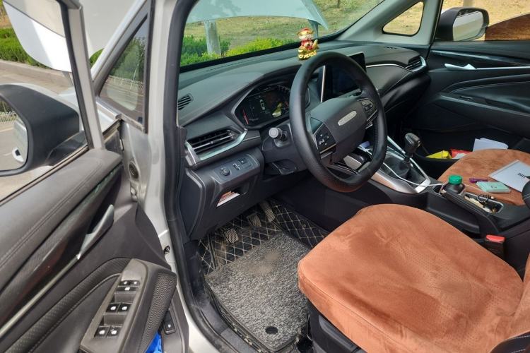 Used SAIC MAXUS G50 2021 1.5T Manual Touring B Driver Seat