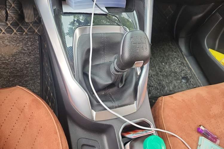 Used SAIC MAXUS G50 2021 1.5T Manual Touring B Gear Lever